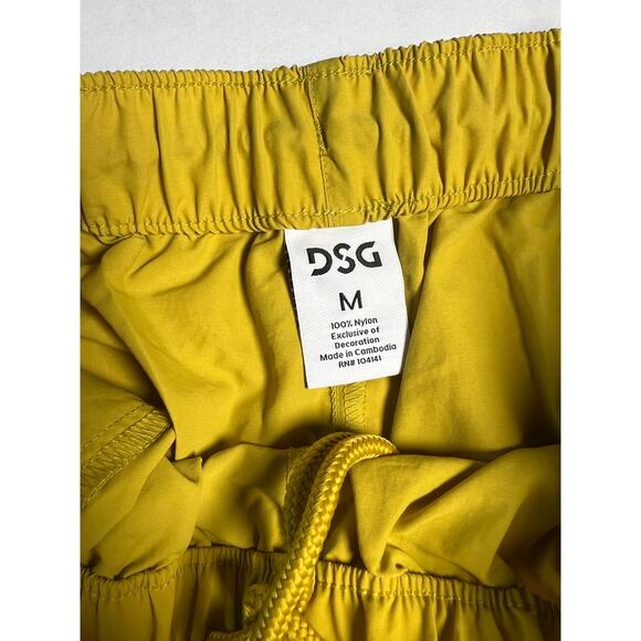 DSG High Rise Woven Short, Mustard Color, Size Medium, NWT - Picture 2 of 5